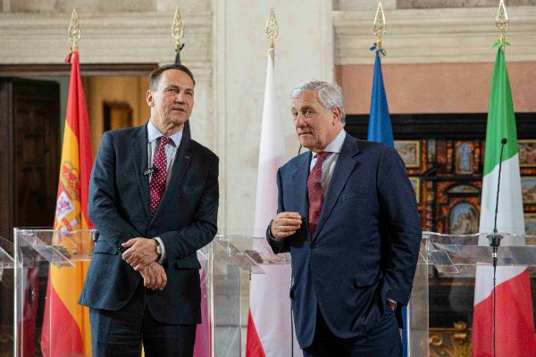 Radosław Sikorski, Foreign Affairs Minister of Poland; Antonio Tajani, Foreign Affairs Minister of Italy at the “Weimar Plus" Ministerial meeting hosted by the Italian Government at Villa Madama.