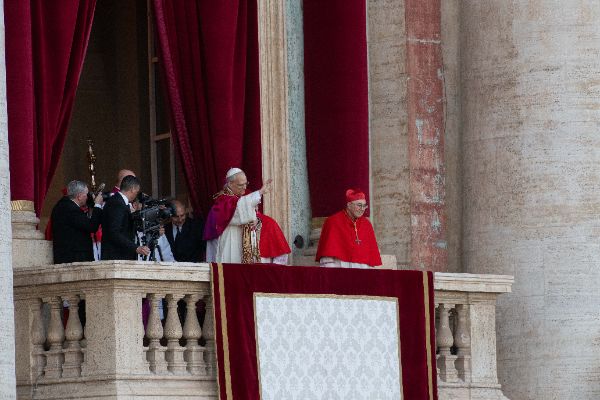 Newly elected Pope Leo XIV, Leone 14esimo, Robert Francis Prevost appears on St. Peter’s Basilica balcony after the Conclave vote