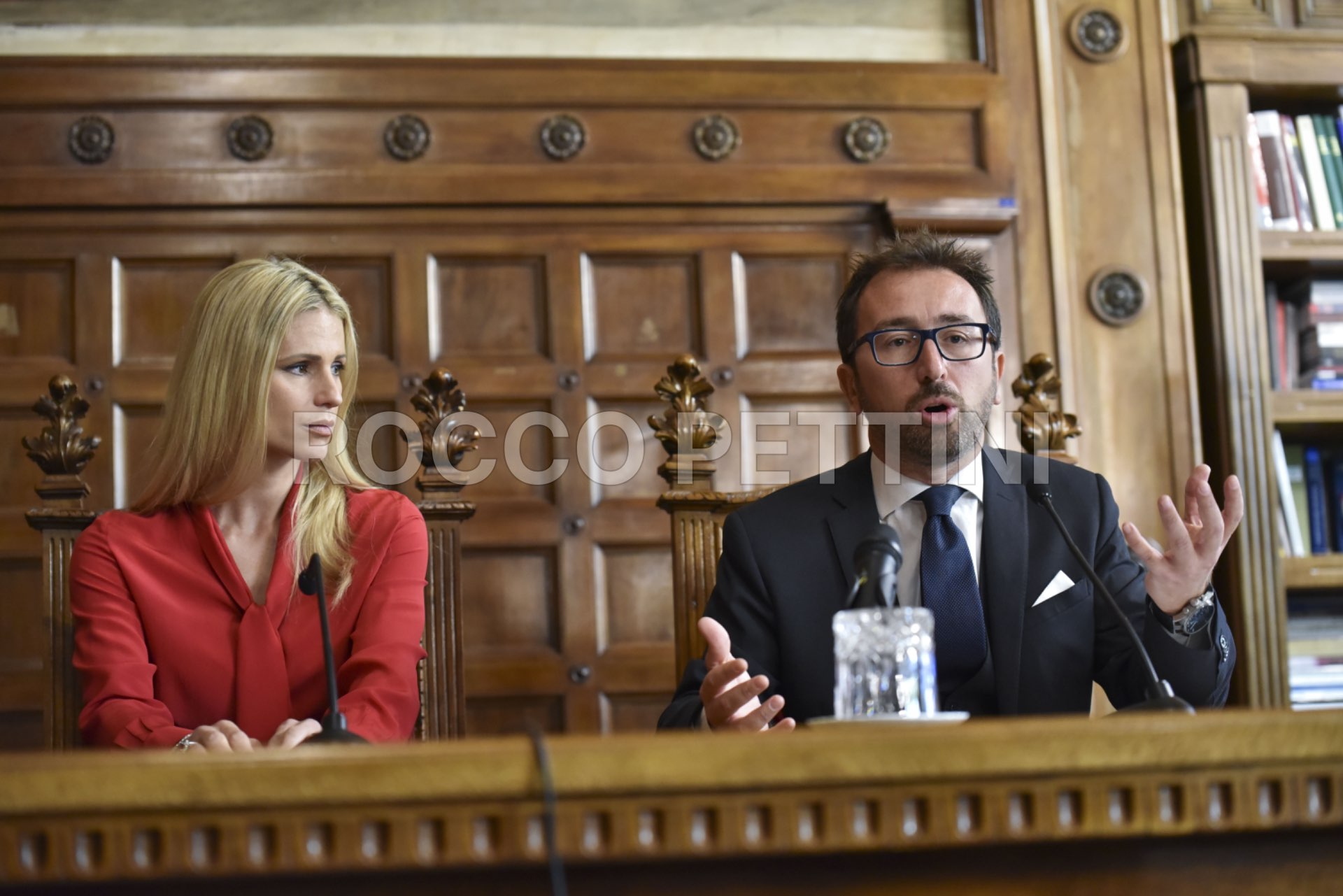 MICHELLE HUNZIKER ASSOCIAZIONE DOPPIA DIFESA ALFONSO BONAFEDE MINISTRO