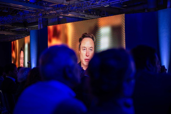 Elon Musk collegato da Washington, Matteo Salvini