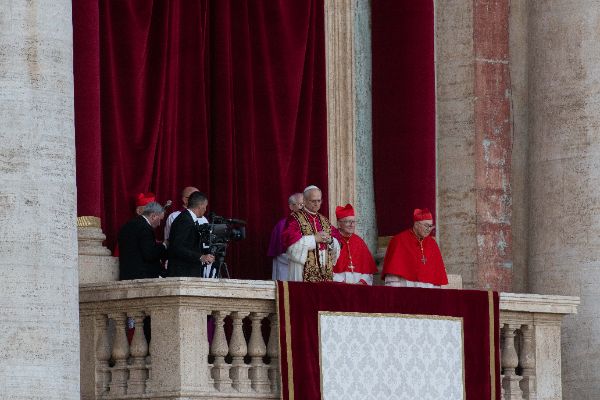 Newly elected Pope Leo XIV, Leone 14esimo, Robert Francis Prevost appears on St. Peter’s Basilica balcony after the Conclave vote