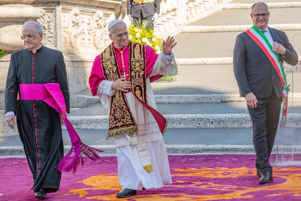 Pope Leo XIV meets the Mayor of Rome
