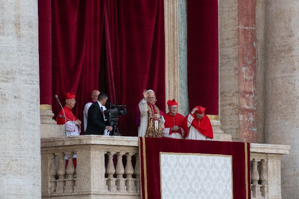 Newly elected Pope Leo XIV, Leone 14esimo, Robert Francis Prevost appears on St. Peter’s Basilica balcony after the Conclave vote