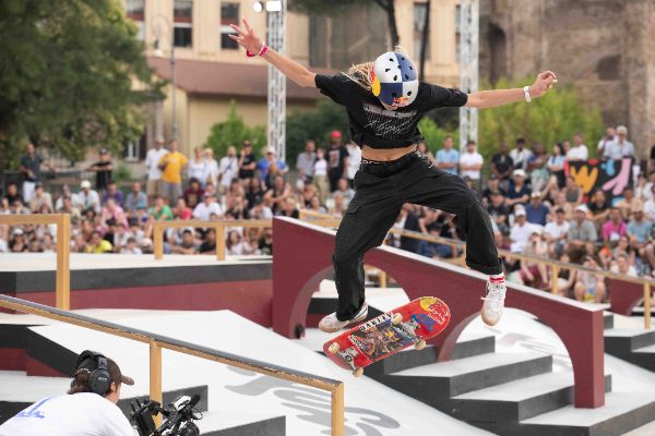 Chloe COVELL (AUS), skater in action at the Final Stage of the Skateboarding World Cup 2025