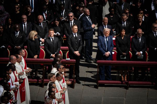 Brigitte Macron, Emmanuel Macron, Donald Trump, Melania Trump
