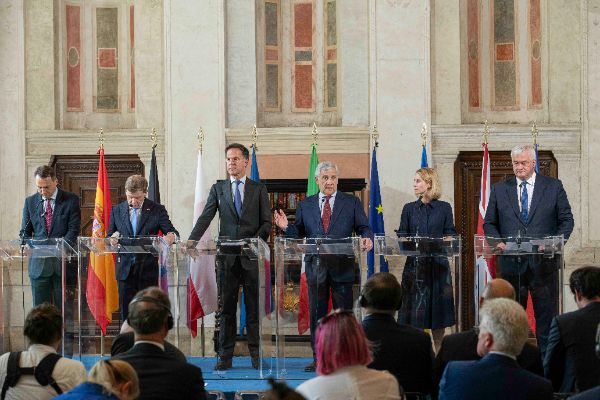 Radosław Sikorski, Foreign Affairs Minister of Poland; Johann Wadephul, Foreign Affairs Minister of Germany; Mark Rutte, Secretary general of NATO; Antonio Tajani, Foreign Affairs Minister of Italy; Kaja Kallas, Vice-President of the European Commission; Andrij Sybiha, Foreign Affairs Minister of Ukraine at the “Weimar Plus" Ministerial meeting hosted by the Italian Government at Villa Madama.