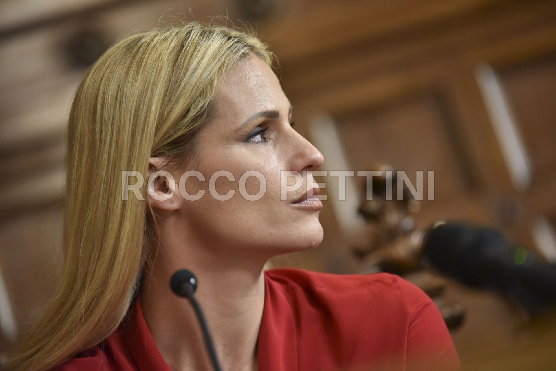 MICHELLE HUNZIKER ASSOCIAZIONE DOPPIA DIFESA