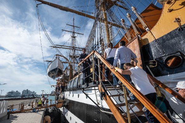 La Nave Amerigo Vespucci in porto a Civitavecchia, 28/5/2025