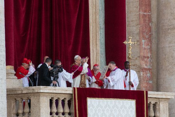 Newly elected Pope Leo XIV, Leone 14esimo, Robert Francis Prevost appears on St. Peter’s Basilica balcony after the Conclave vote