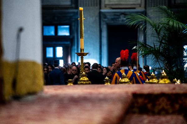 L’esposizione della salma di Papa Francesco il giorno prima del funerale, Città del Vaticano 25/4/2025