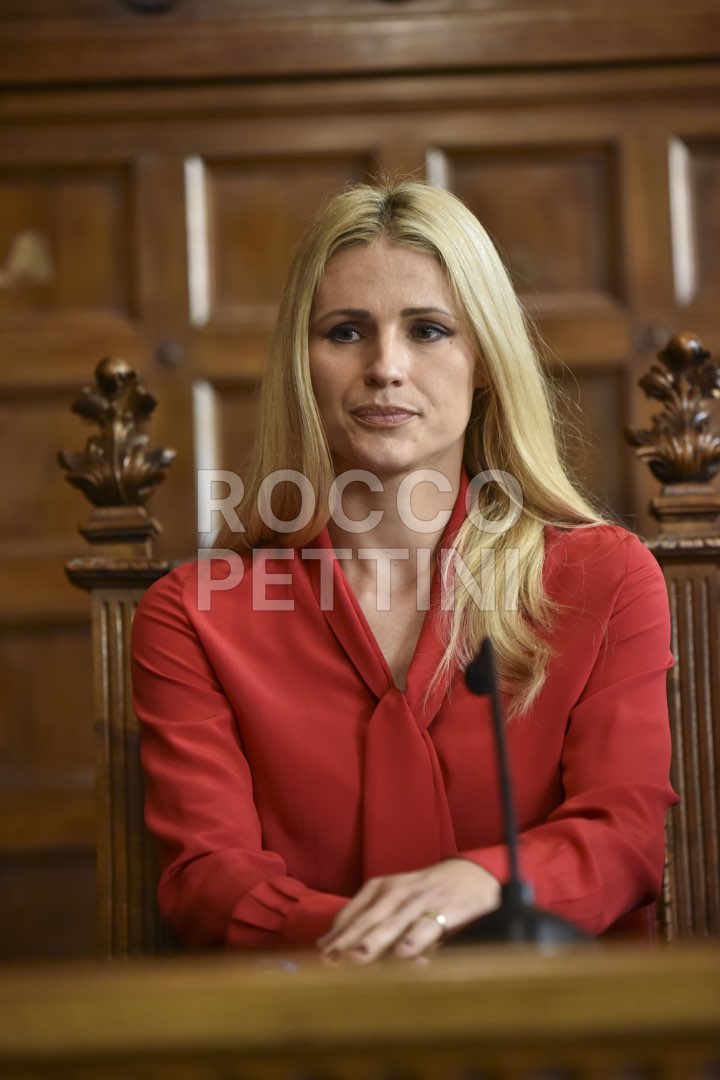 MICHELLE HUNZIKER ASSOCIAZIONE DOPPIA DIFESA