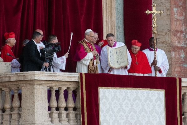 Newly elected Pope Leo XIV, Leone 14esimo, Robert Francis Prevost appears on St. Peter’s Basilica balcony after the Conclave vote