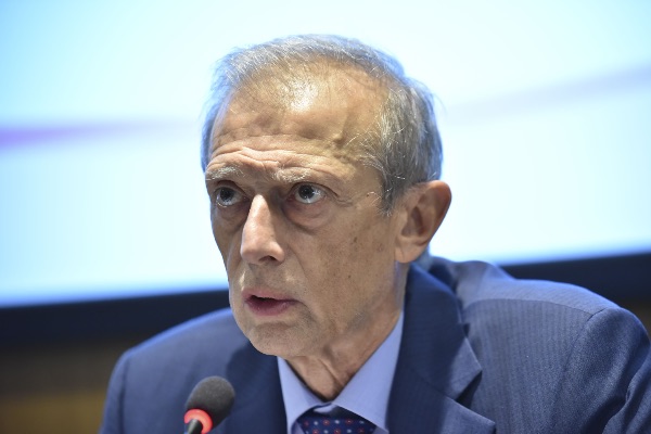 PIERO FASSINO POLITICO