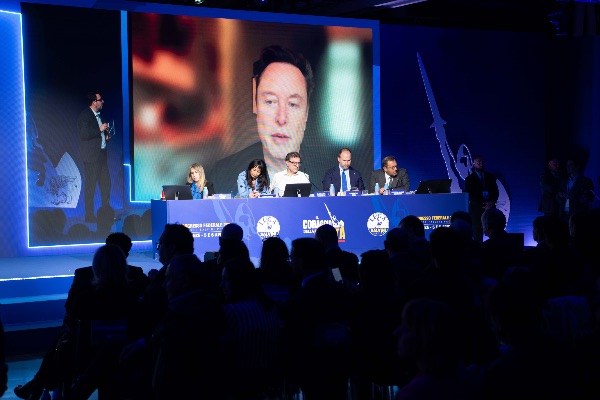 Elon Musk collegato da Washington, Matteo Salvini