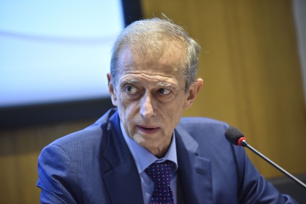 PIERO FASSINO POLITICO