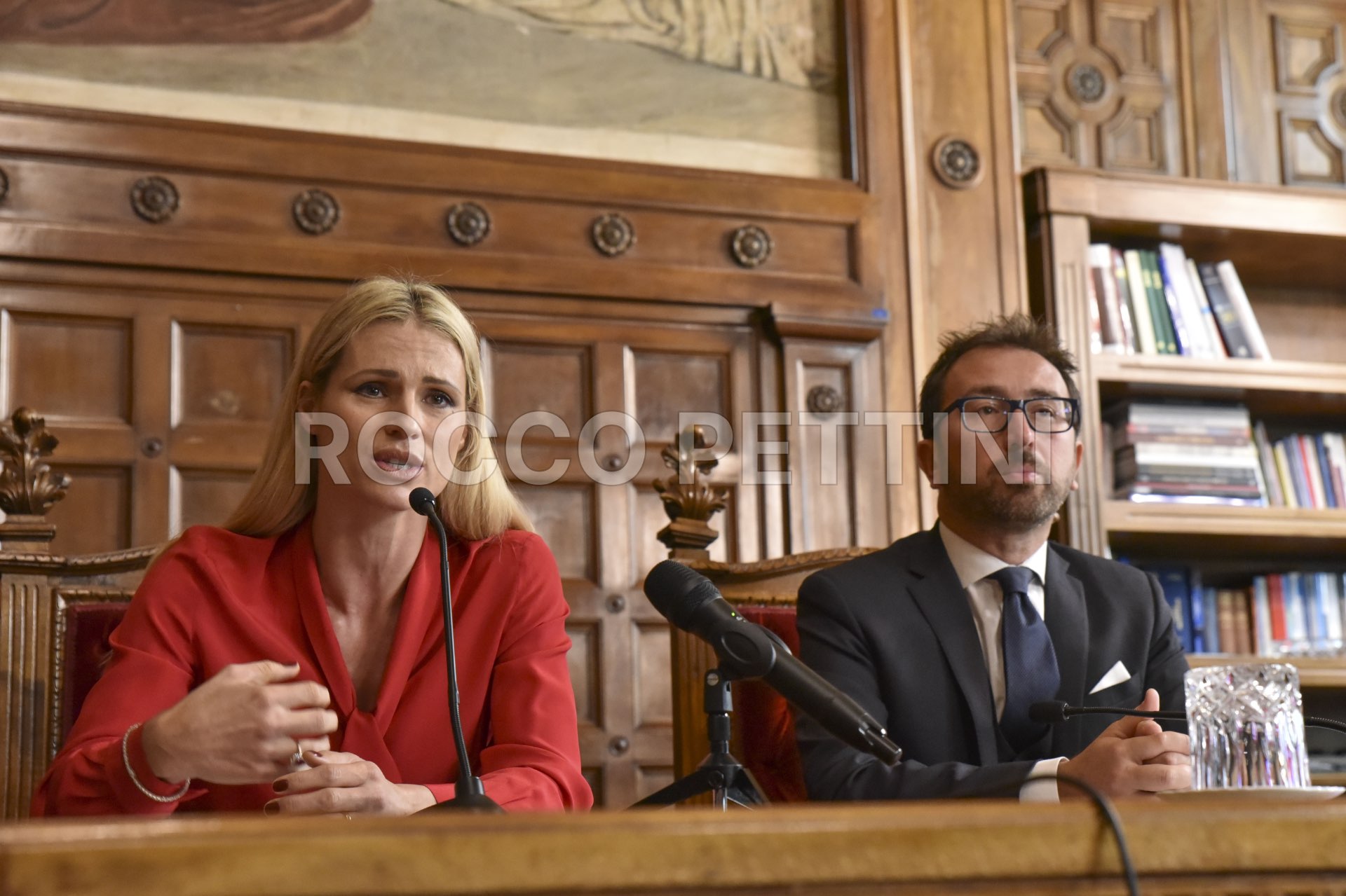 MICHELLE HUNZIKER ASSOCIAZIONE DOPPIA DIFESA ALFONSO BONAFEDE MINISTRO