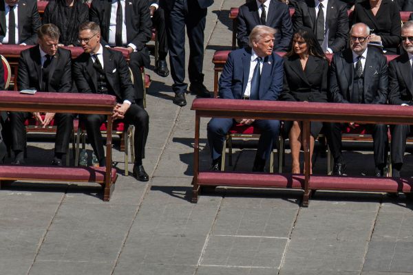 Emmanuel Macron, Donald Trump, Melania Trump