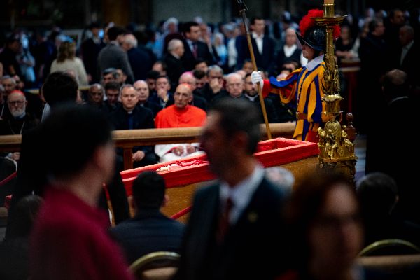 L’esposizione della salma di Papa Francesco il giorno prima del funerale, Città del Vaticano 25/4/2025